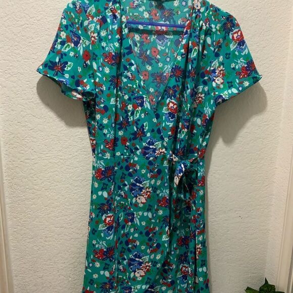 J CREW Teal Green Floral Print Crepe Wrap Dress sz 4 - Picture 2 of 14